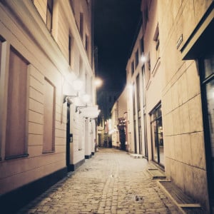 Rigas Altstadt bei Nacht