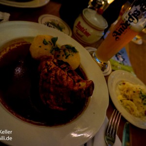 Schweinshaxe im Andechser