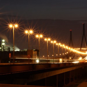 Köhlbrandbrücke bei Nacht