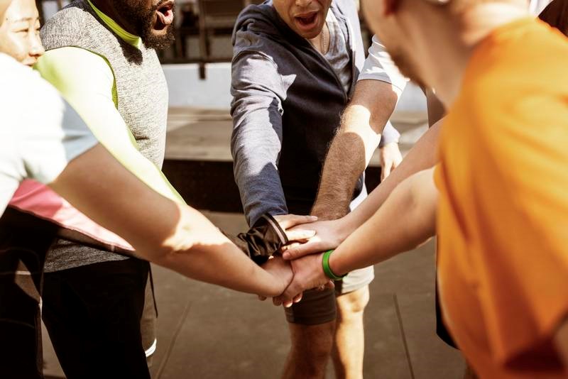 Training, Essen, Games So klappt der perfekte Sporttag mit Freunden